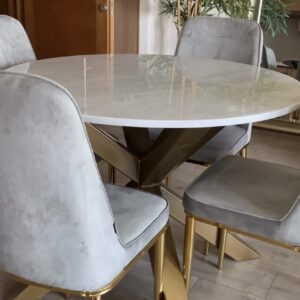 Mesa comedor redondo modelo Celine cubierta en piedra